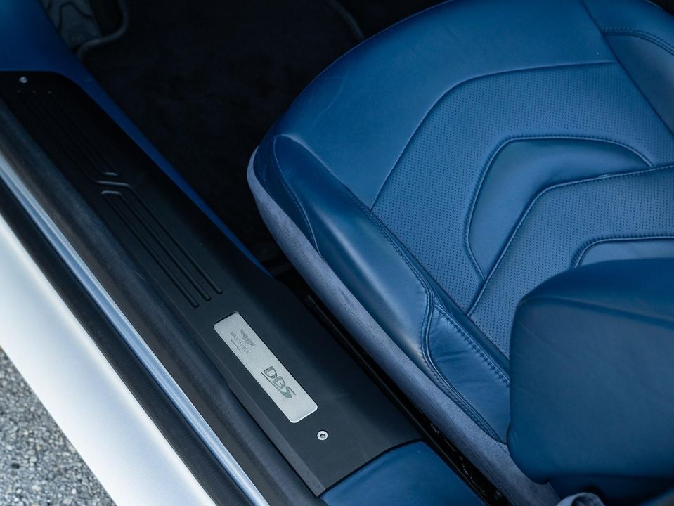 2020 Aston Martin DBS