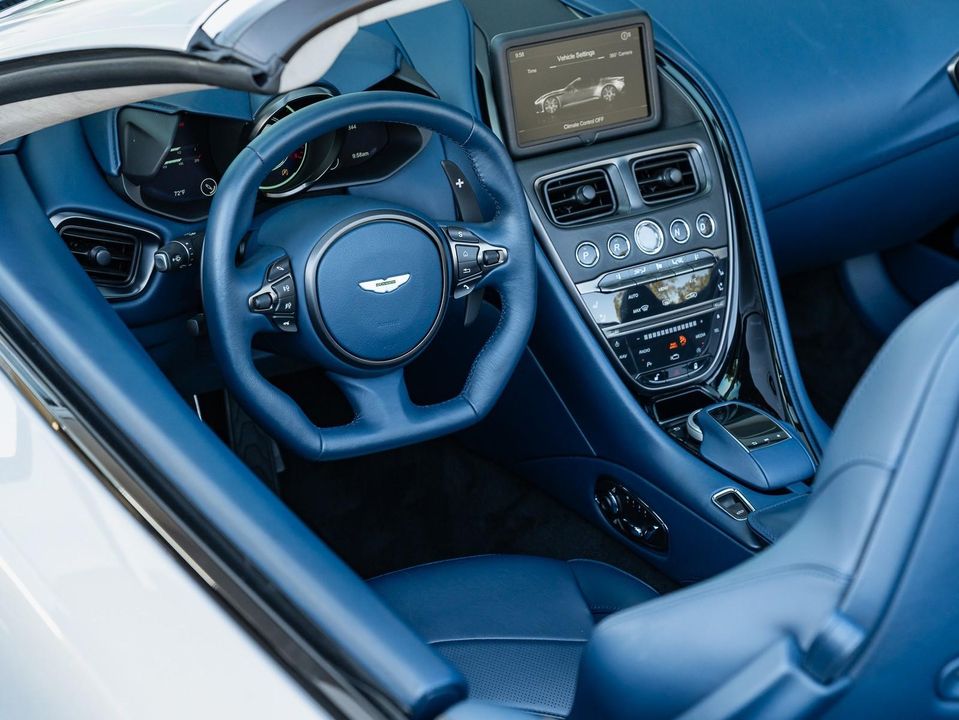 2020 Aston Martin DBS