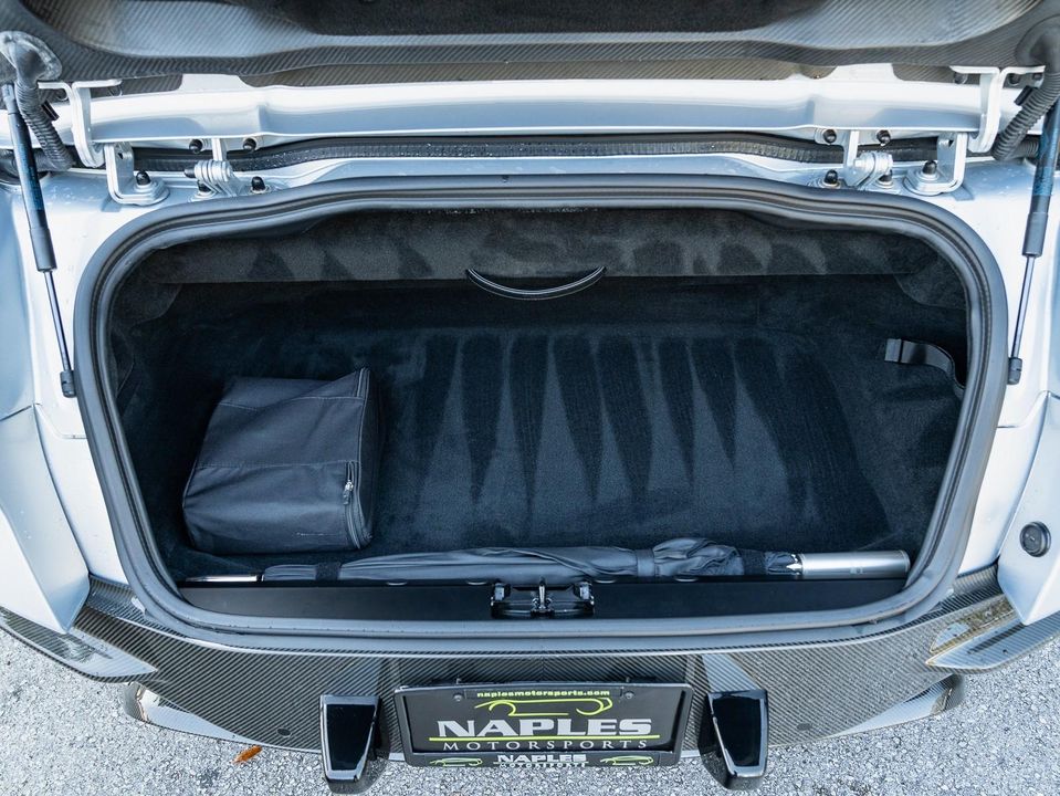 2020 Aston Martin DBS