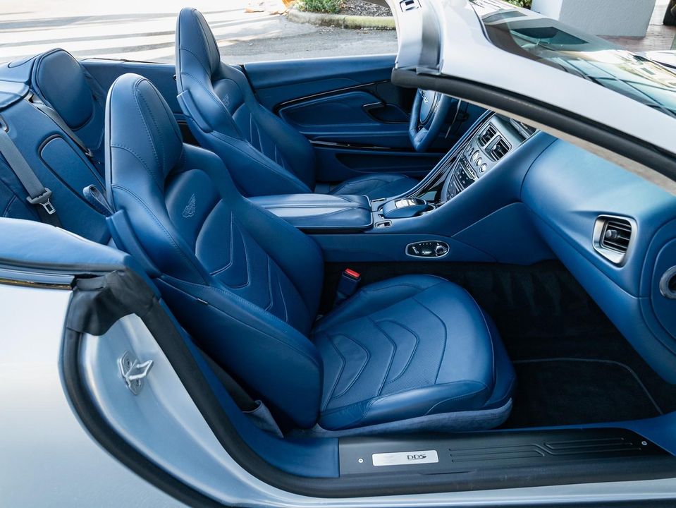 2020 Aston Martin DBS