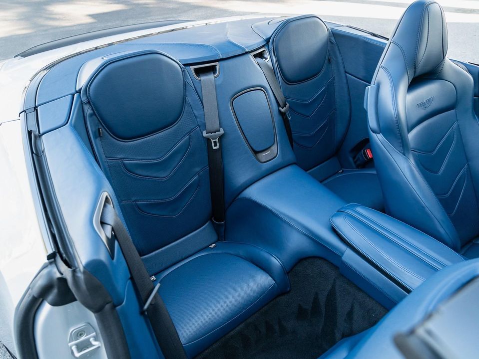 2020 Aston Martin DBS