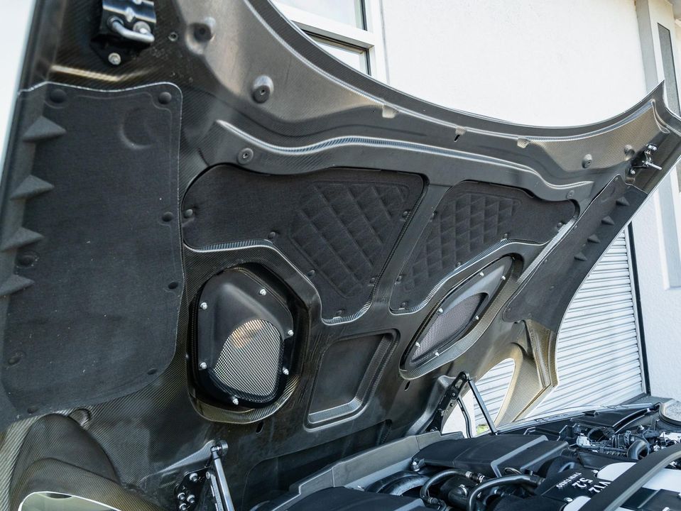 2020 Aston Martin DBS