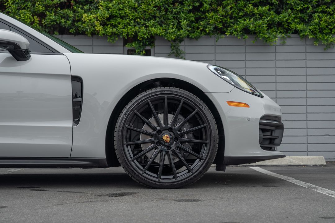 2023 Porsche Panamera