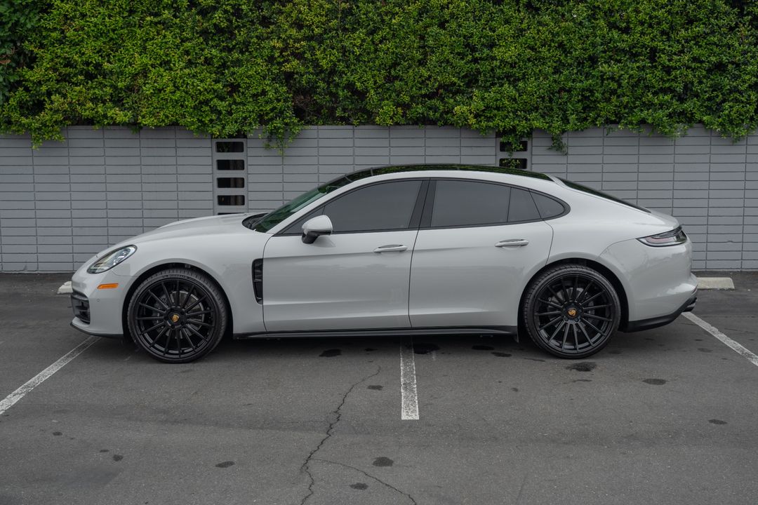 2023 Porsche Panamera