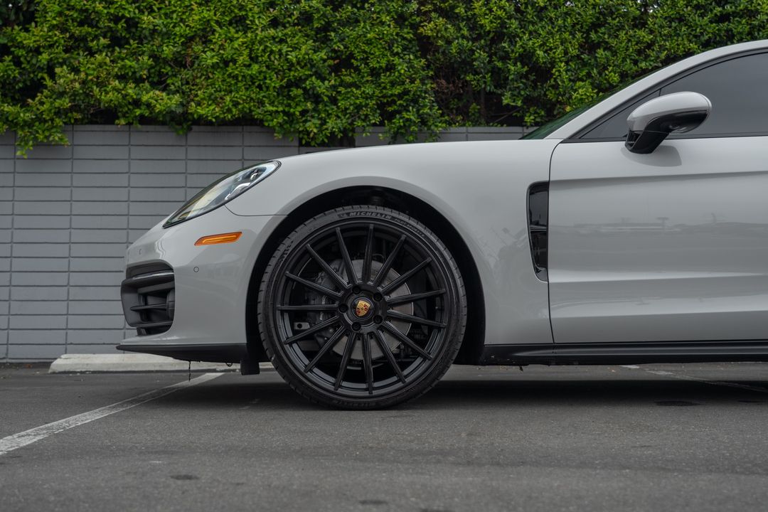 2023 Porsche Panamera