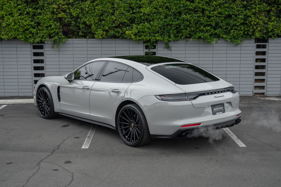 2023 Porsche Panamera