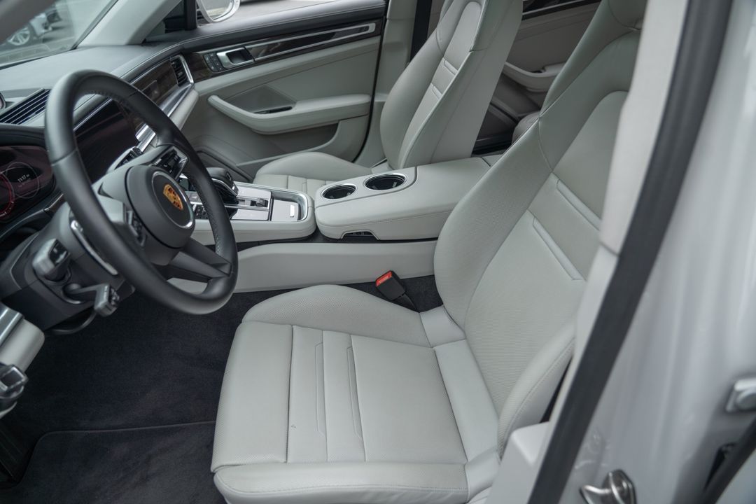 2023 Porsche Panamera