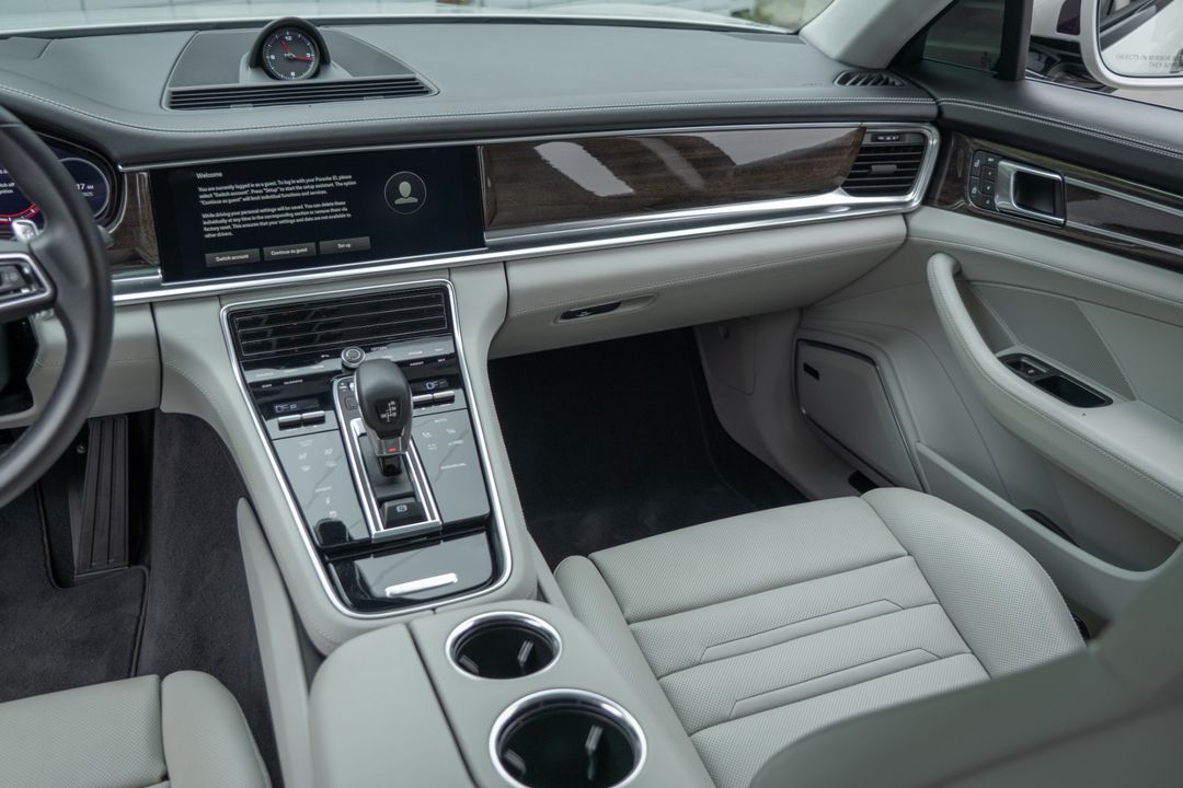 2023 Porsche Panamera