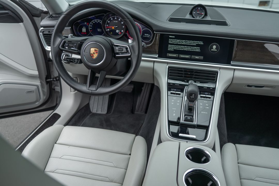 2023 Porsche Panamera