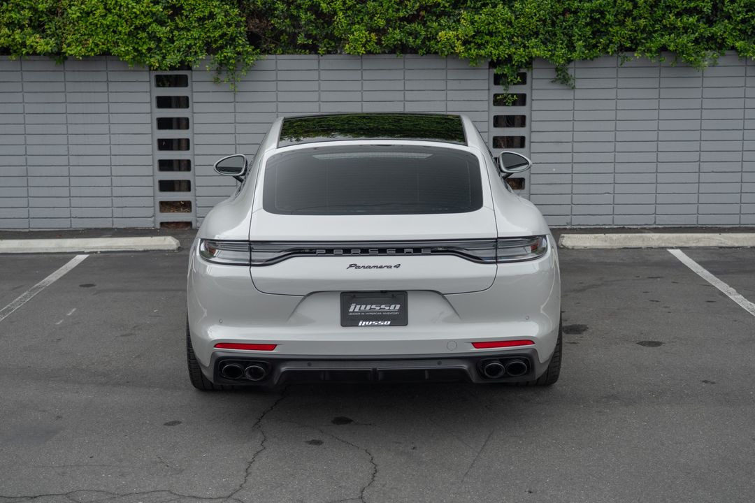 2023 Porsche Panamera
