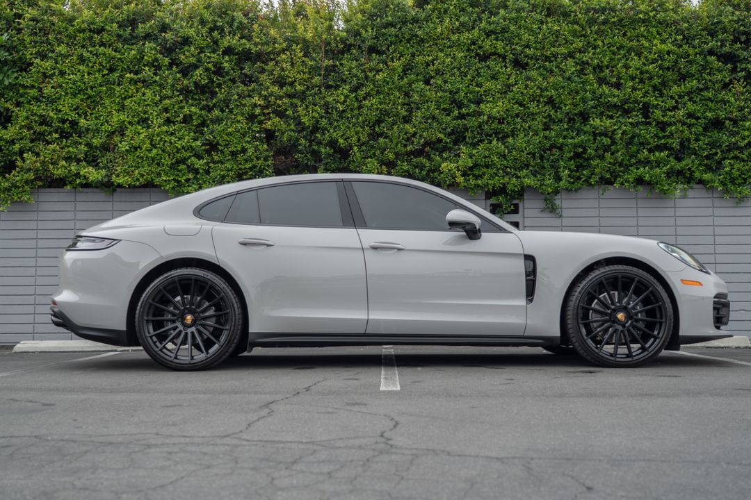 2023 Porsche Panamera