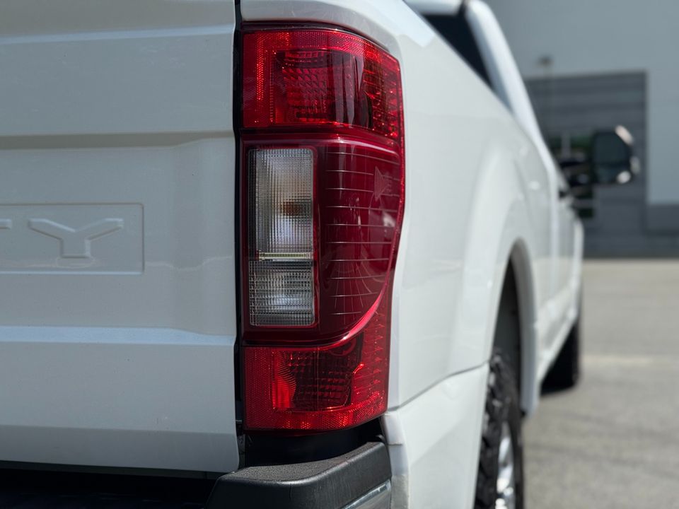 2022 Ford Super Duty F-350 SRW XL
