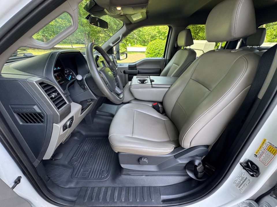 2022 Ford Super Duty F-350 SRW XL