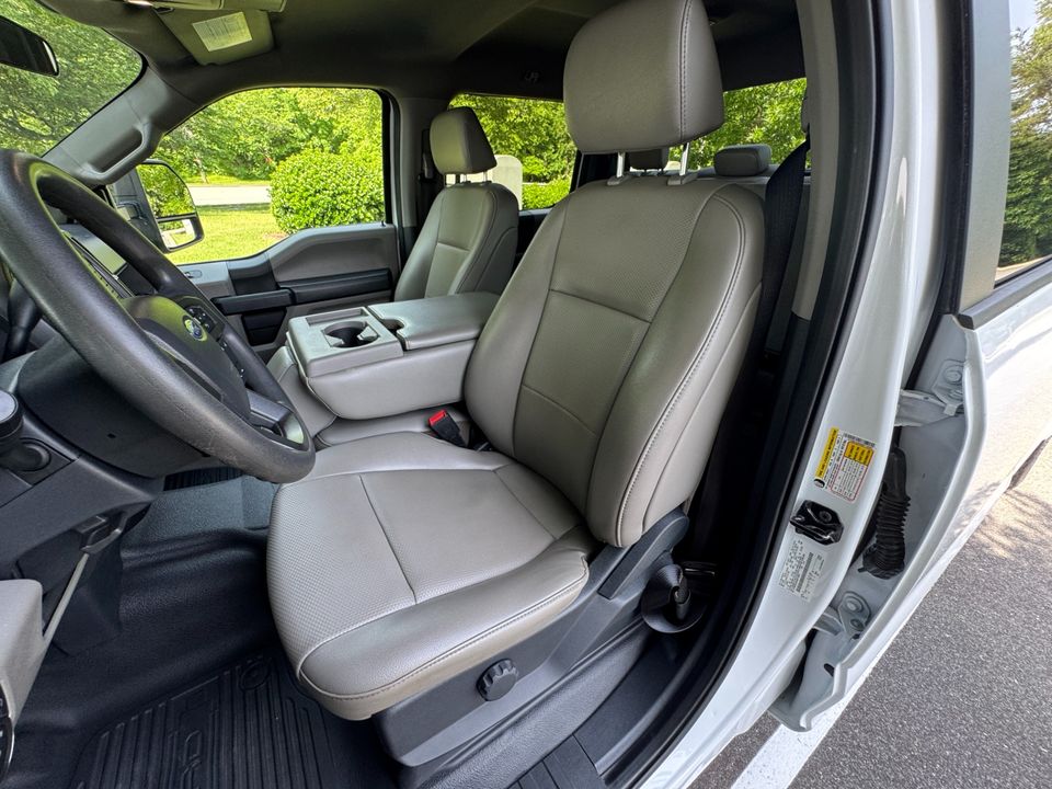 2022 Ford Super Duty F-350 SRW XL