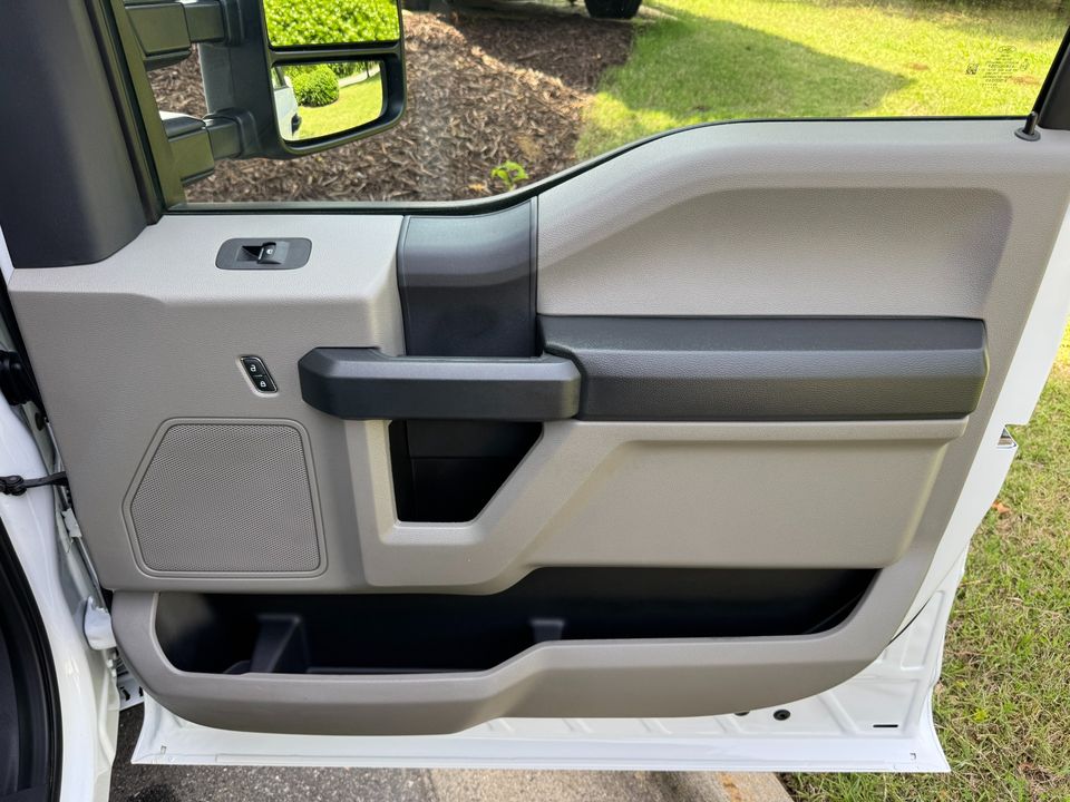 2022 Ford Super Duty F-350 SRW XL