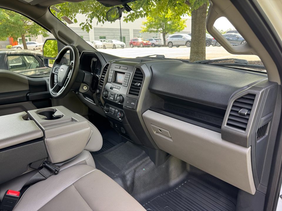 2022 Ford Super Duty F-350 SRW XL