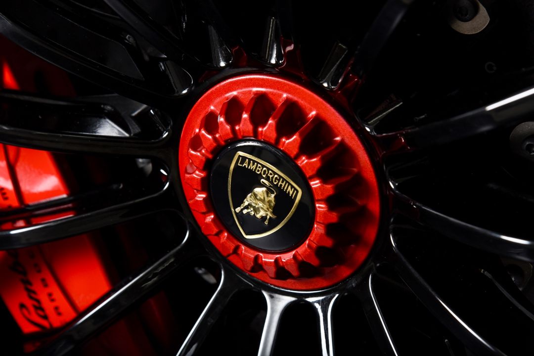 2016 Lamborghini Aventador