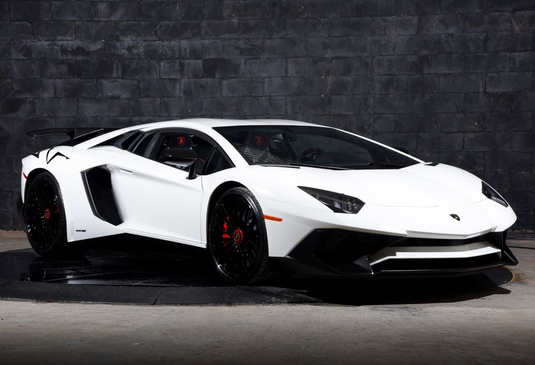 2016 Lamborghini Aventador