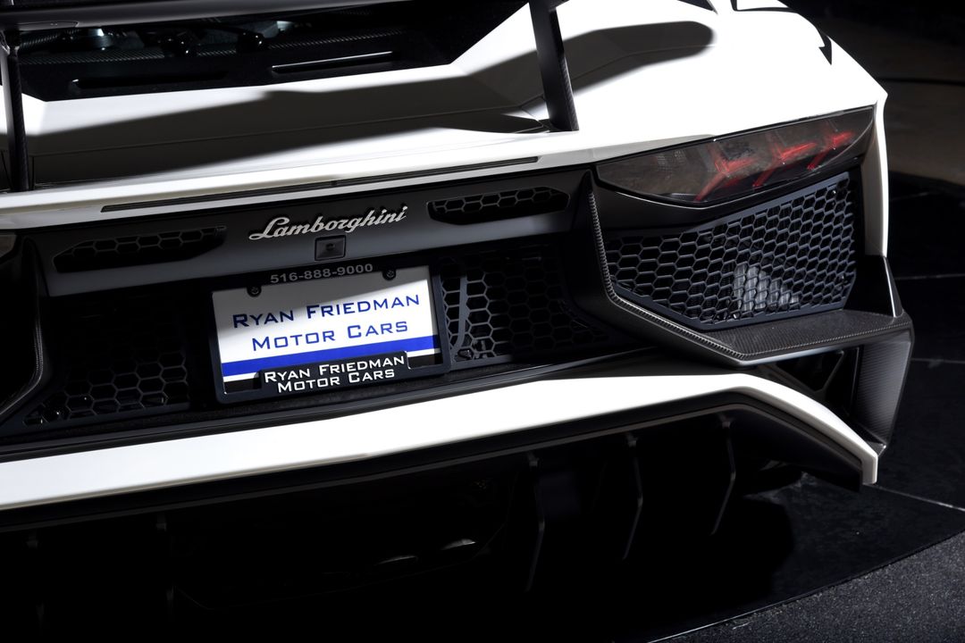 2016 Lamborghini Aventador