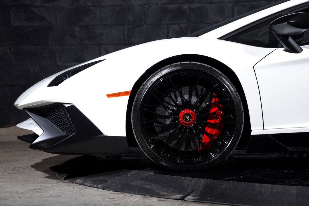 2016 Lamborghini Aventador