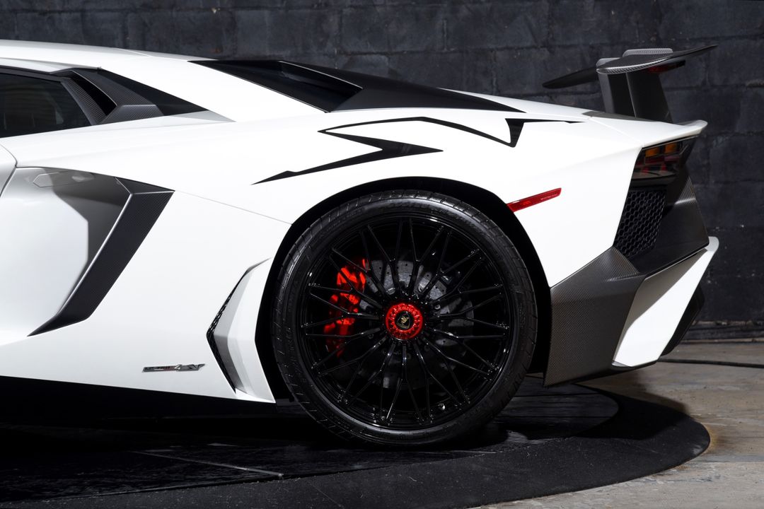 2016 Lamborghini Aventador