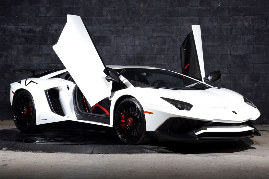 2016 Lamborghini Aventador