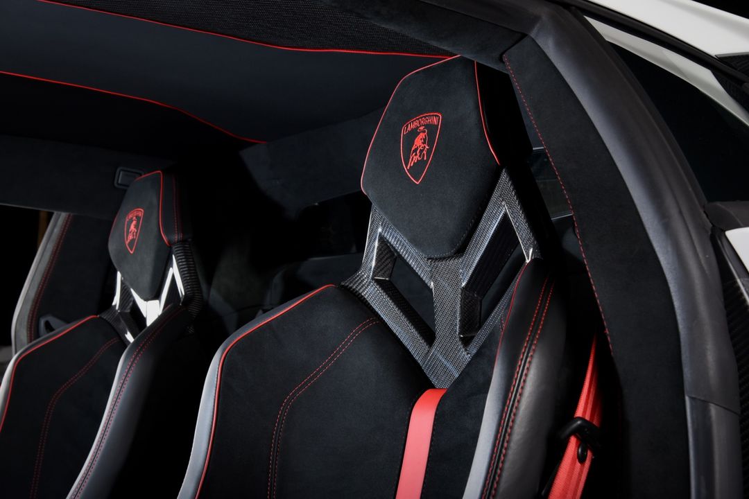 2016 Lamborghini Aventador