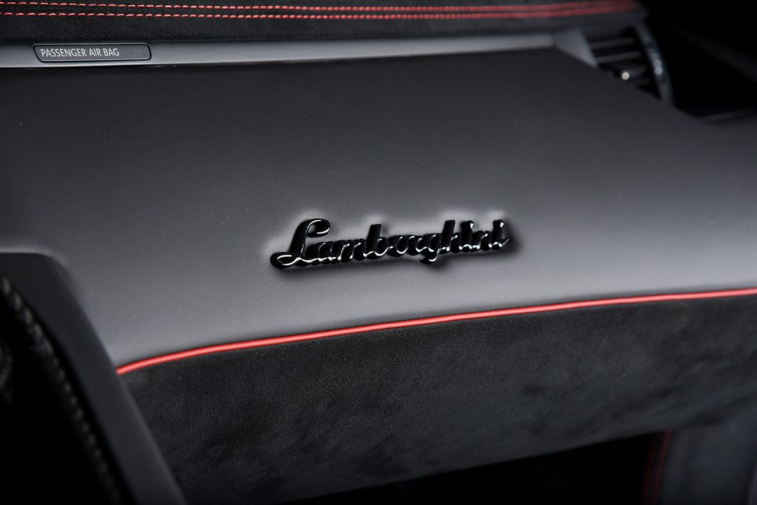 2016 Lamborghini Aventador