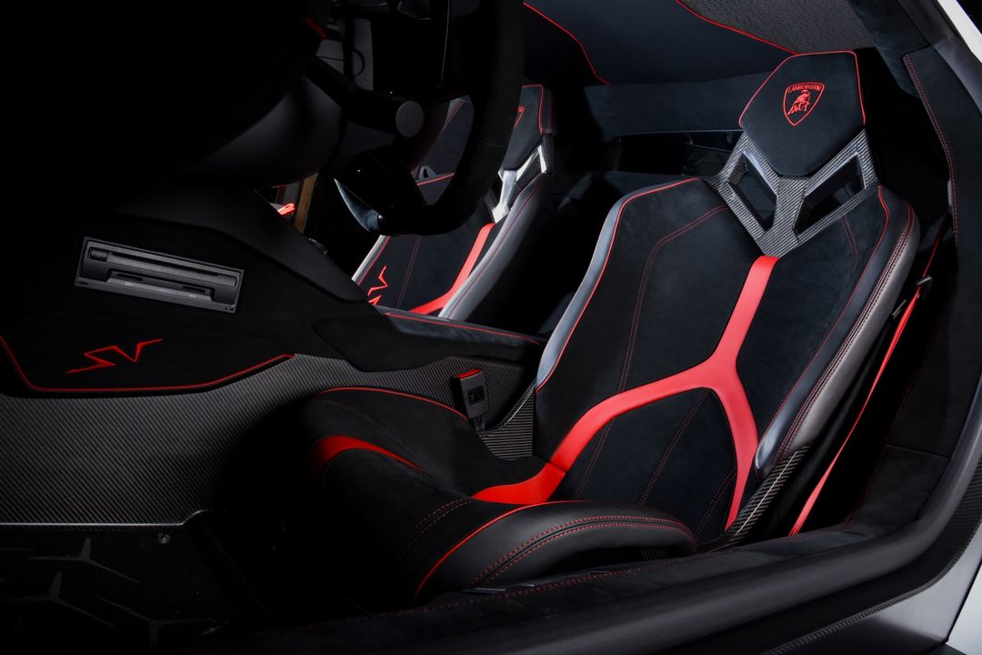 2016 Lamborghini Aventador