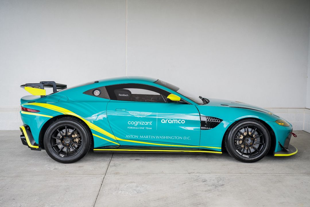 2020 Aston Martin VANTAGE