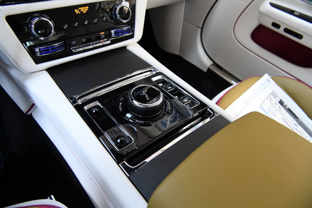 2024 Rolls-Royce Spectre