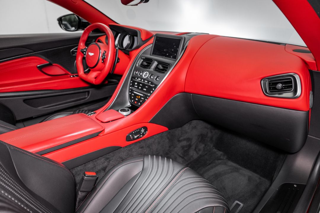 2023 Aston Martin DB11