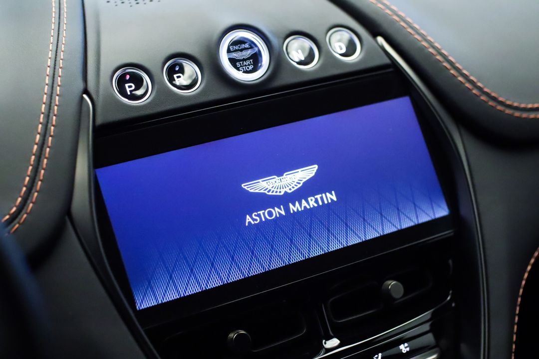 2023 Aston Martin DBX
