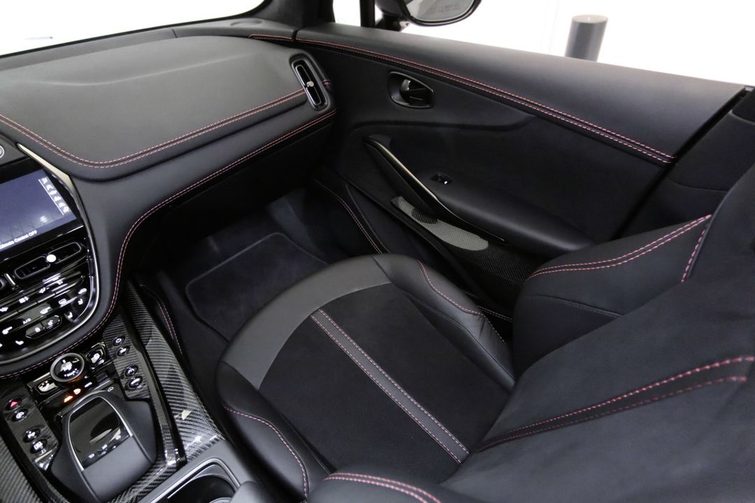 2023 Aston Martin DBX