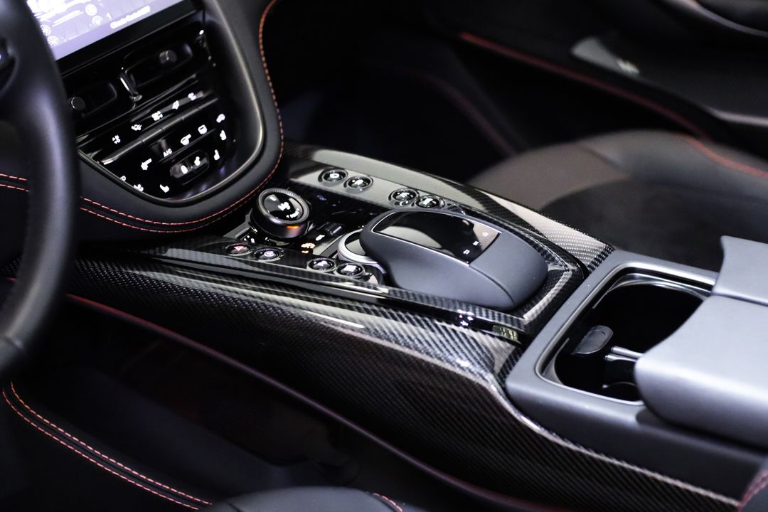 2023 Aston Martin DBX