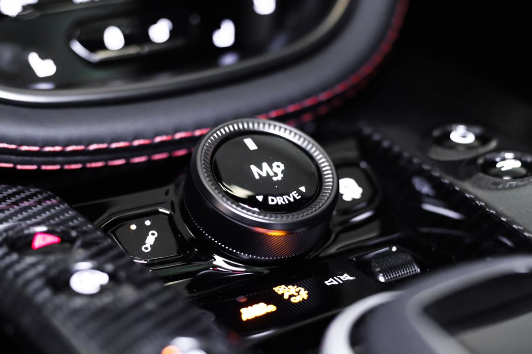 2023 Aston Martin DBX