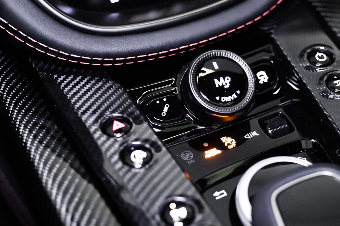 2023 Aston Martin DBX