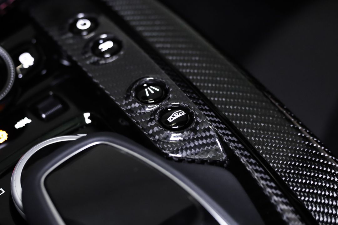 2023 Aston Martin DBX