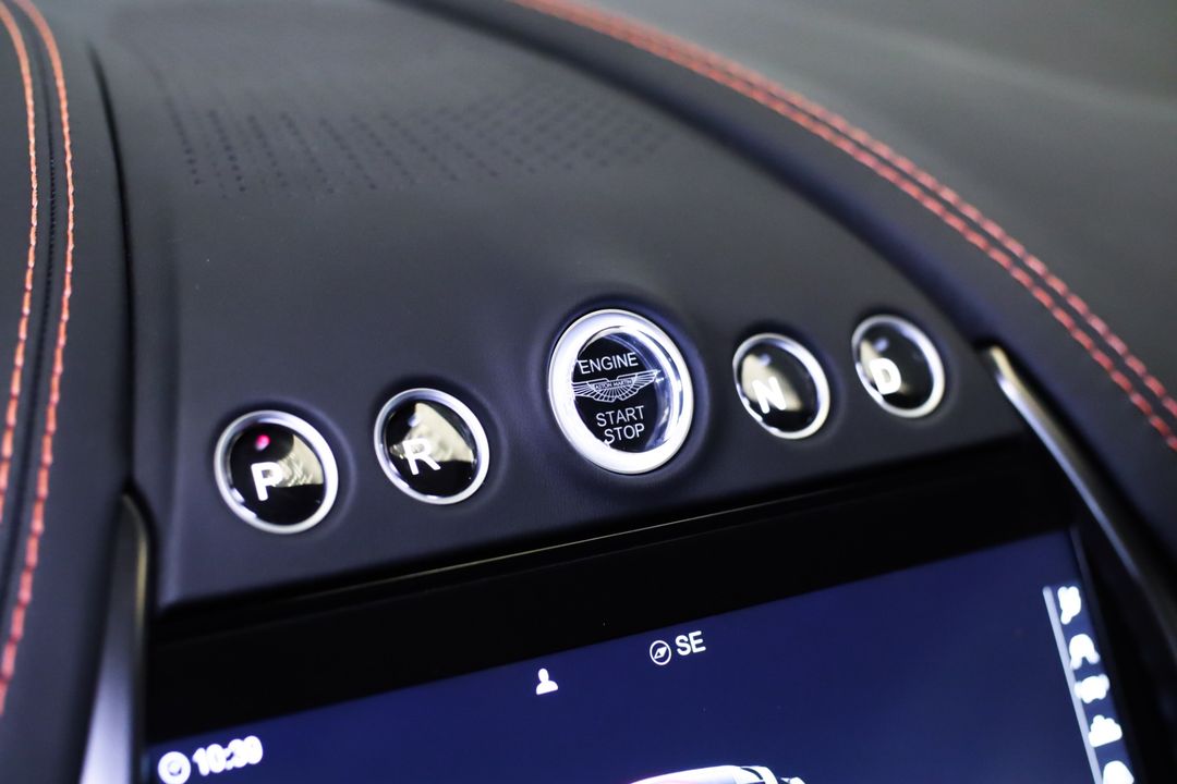 2023 Aston Martin DBX