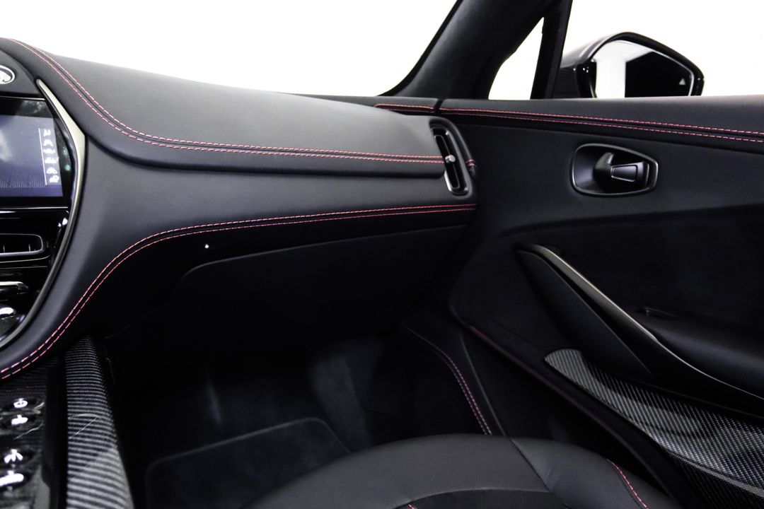 2023 Aston Martin DBX