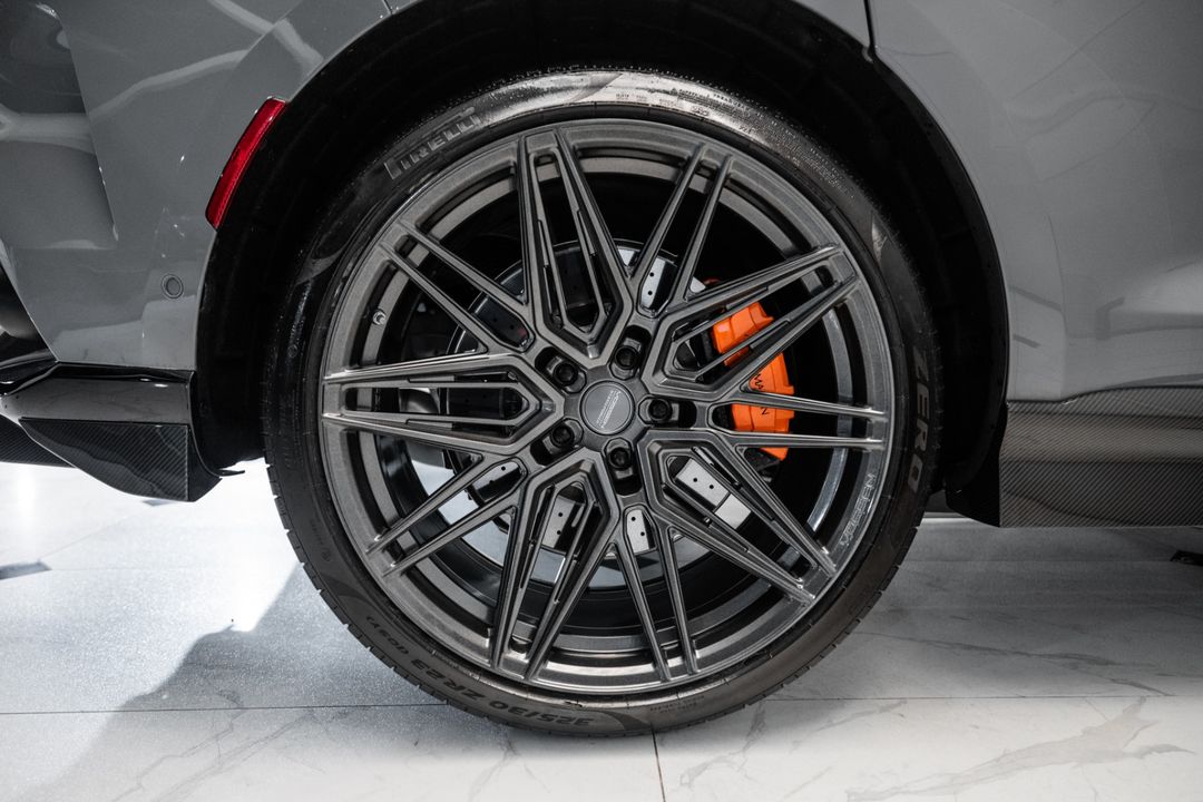 2023 Aston Martin DBX
