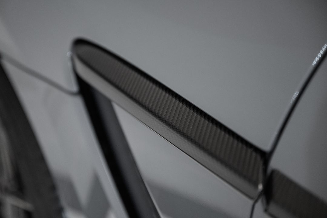 2023 Aston Martin DBX
