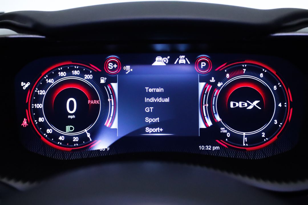 2023 Aston Martin DBX