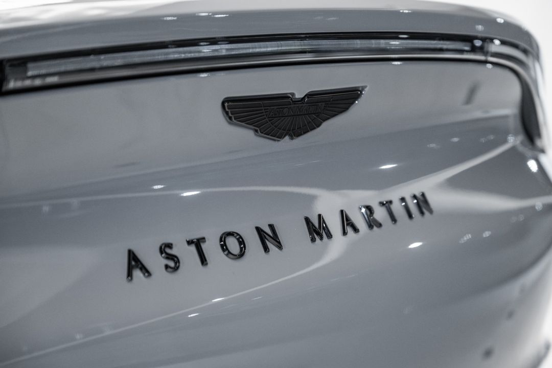 2023 Aston Martin DBX