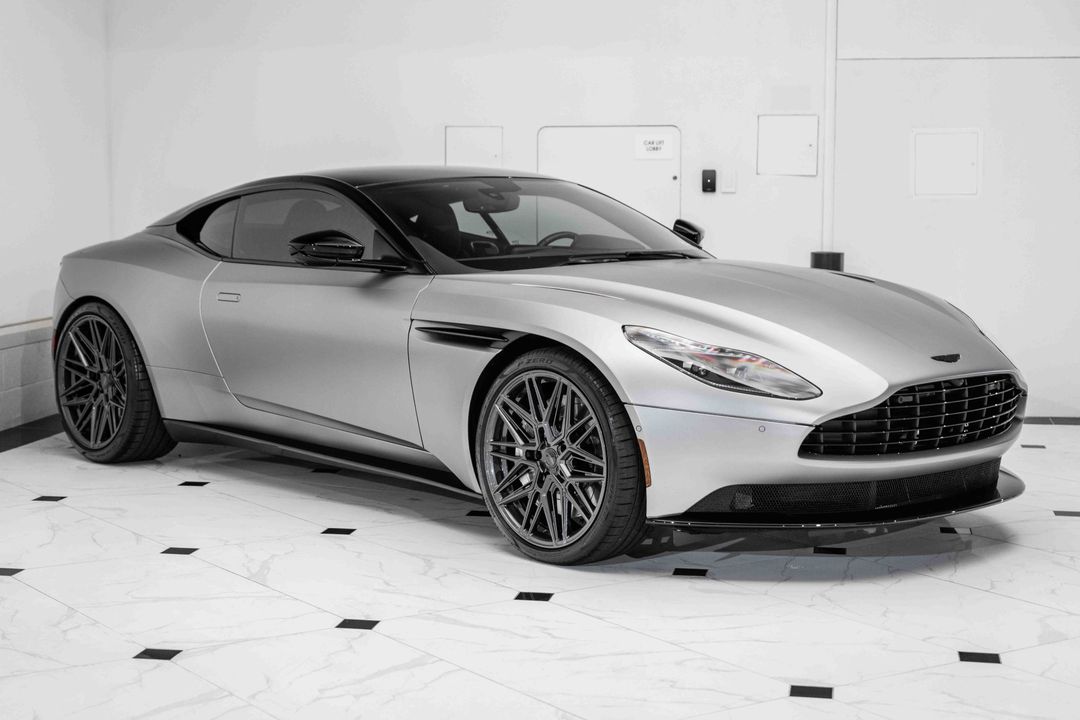 2023 Aston Martin DB11