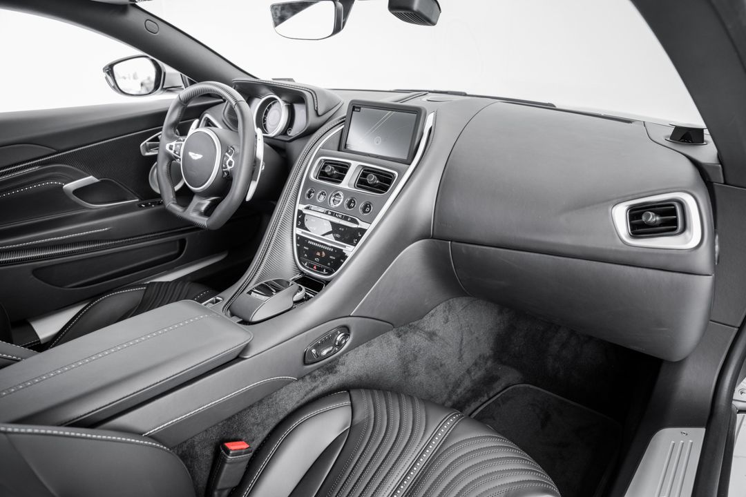 2023 Aston Martin DB11