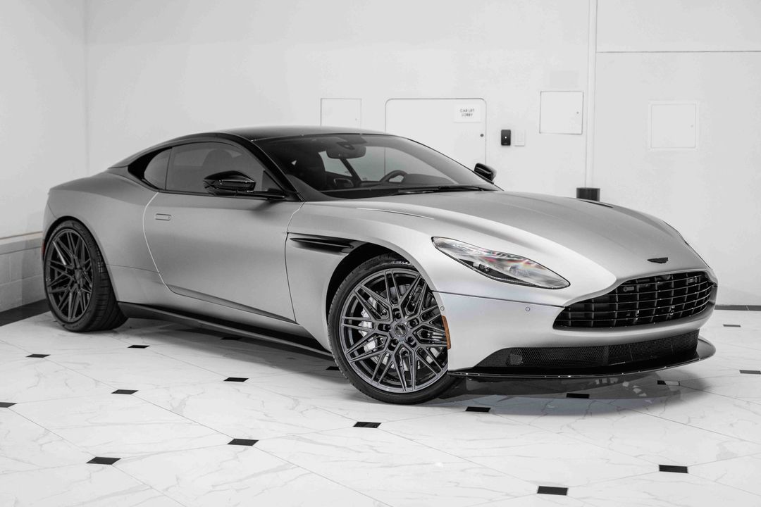 2023 Aston Martin DB11