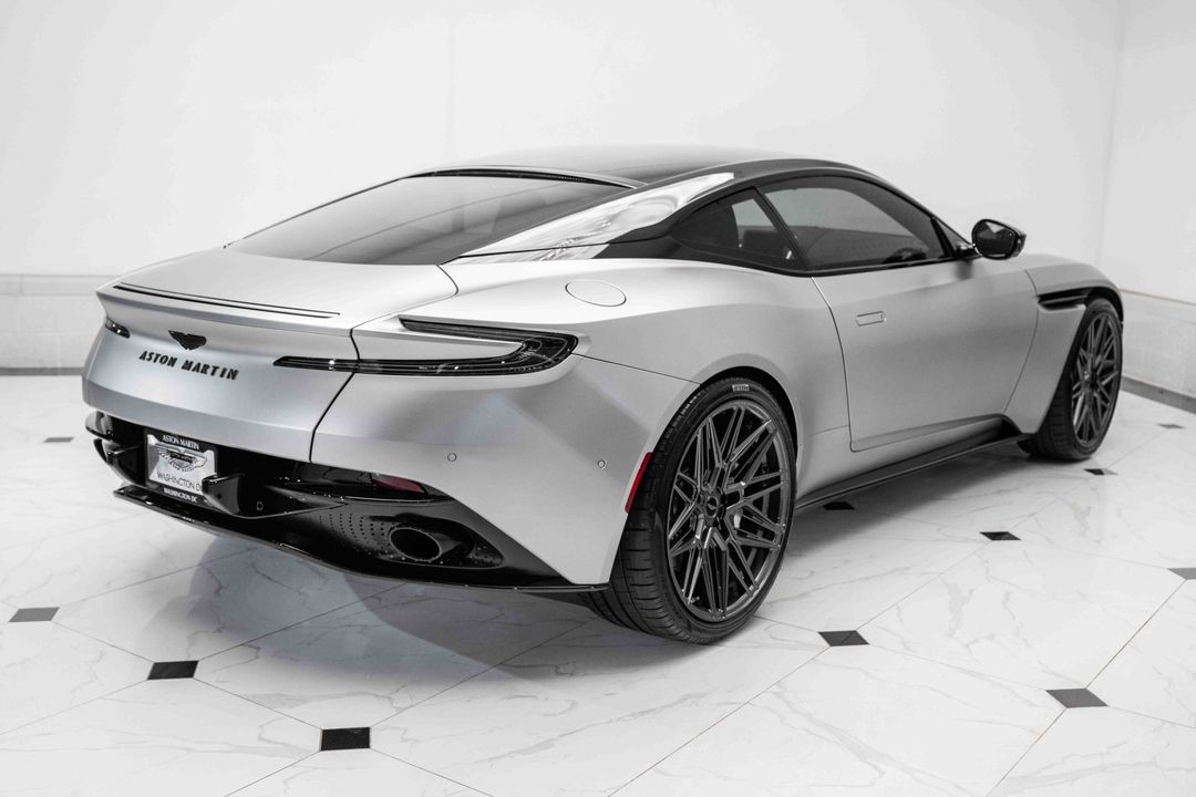 2023 Aston Martin DB11
