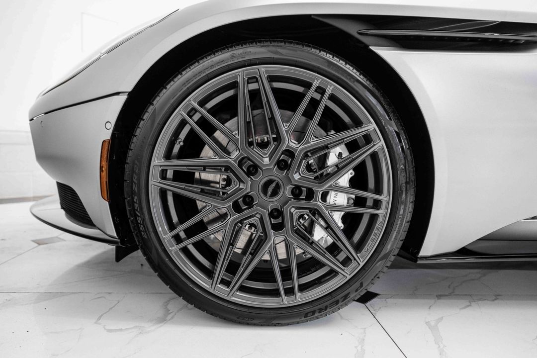 2023 Aston Martin DB11