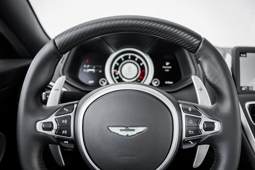 2023 Aston Martin DB11